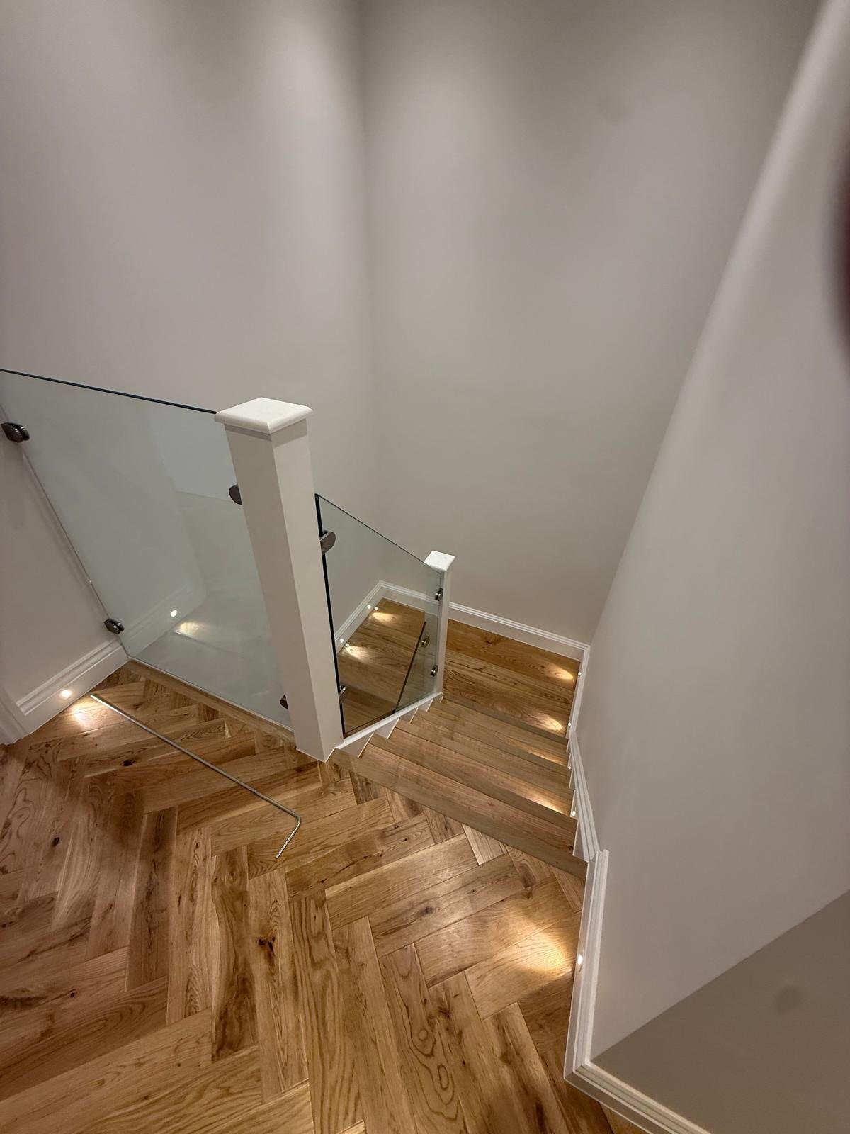 Glass-Balustrade Landing