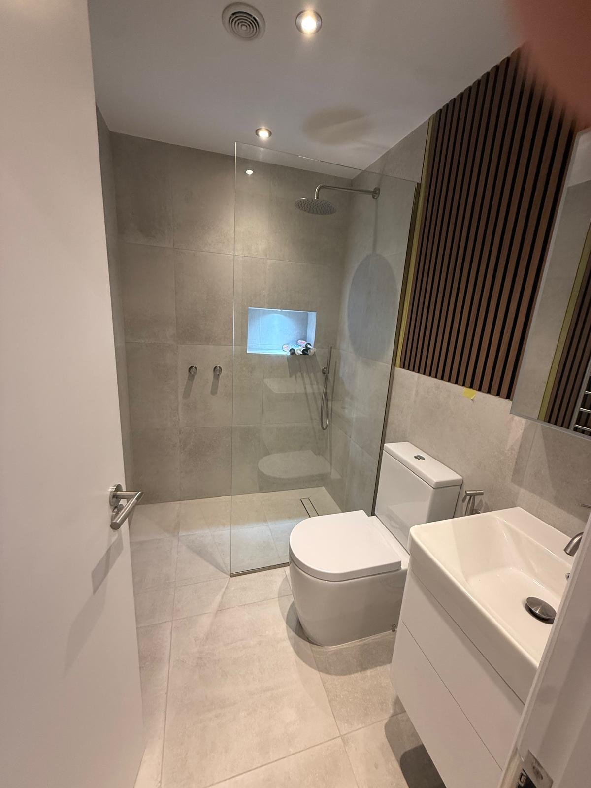 Walk-In Shower & Sink